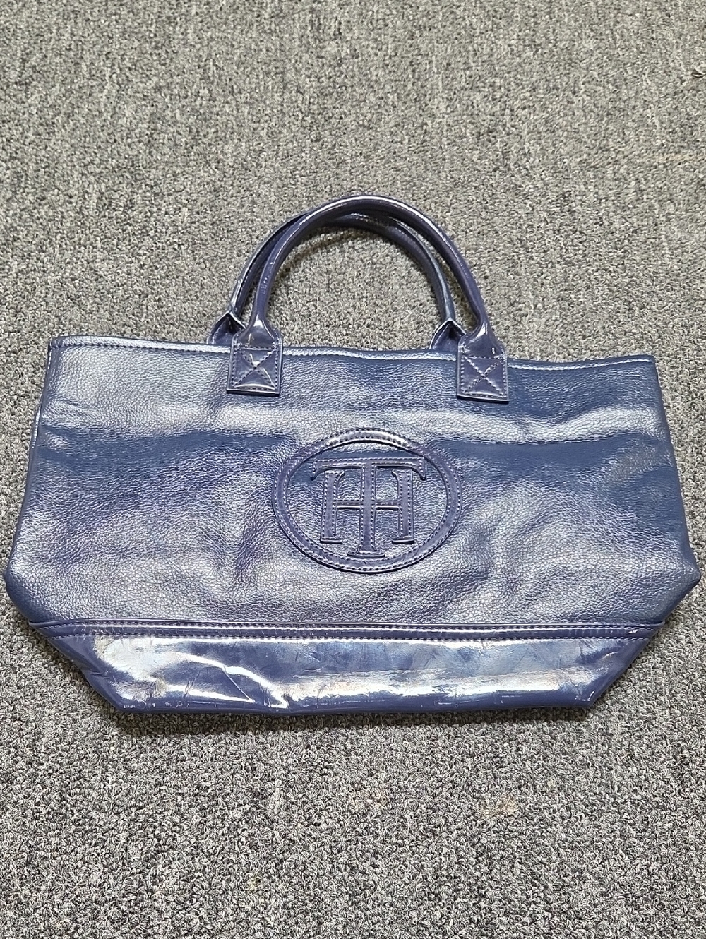 Tommy hill figure blue tote